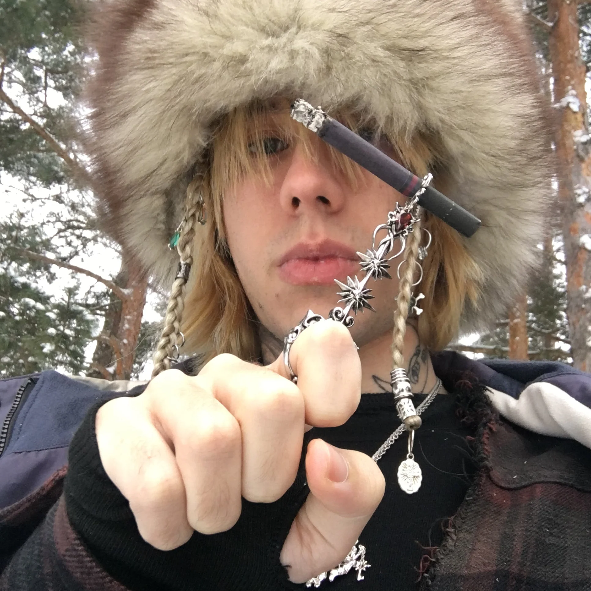 Thumbnail 3